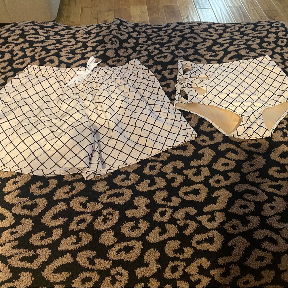 Kortni Jeane matching swimsuits